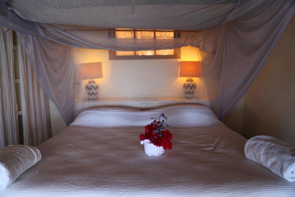 Hotel Bahia De La Luna Arroyo Cruz エクステリア 写真