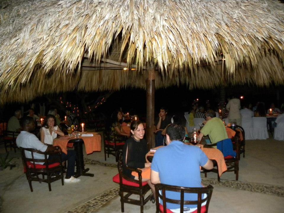 Hotel Bahia De La Luna Arroyo Cruz エクステリア 写真